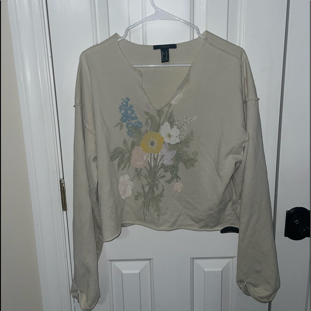 Forever 21 cream long sleeve,floral , M